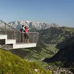 Szálloda Gastein - Ganzjaehrig Inklusive Alpentherme Gastein & Sommersaison Inklusive Gasteiner Bergbahnen Bad Hofgastein