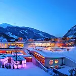Szálloda Gastein - Ganzjaehrig Inklusive Alpentherme Gastein & Sommersaison Inklusive Gasteiner Bergbahnen 3*