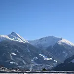 Gastein - Ganzjaehrig Inklusive Alpentherme Gastein & Sommersaison Inklusive Gasteiner Bergbahnen Bad Hofgastein