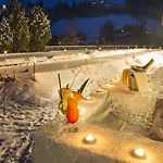 Szálloda Gastein - Ganzjaehrig Inklusive Alpentherme Gastein & Sommersaison Inklusive Gasteiner Bergbahnen 3*