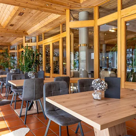 Gastein - Ganzjaehrig Inklusive Alpentherme Gastein & Sommersaison Inklusive Gasteiner Bergbahnen 3* Bad Hofgastein
