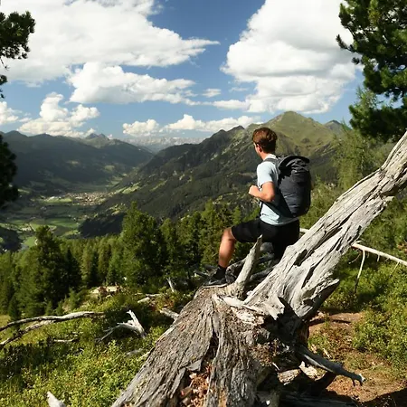 Hotel Gastein - Ganzjährig Inklusive Alpentherme - Sommersaison 2022 Zusätzlich Inklusive Gasteiner Bergbahnen Bad Hofgastein