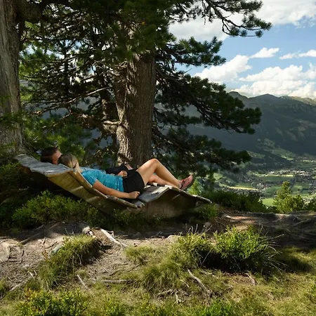 Gastein - Ganzjaehrig Inklusive Alpentherme Gastein & Sommersaison Inklusive Gasteiner Bergbahnen Отель 3*