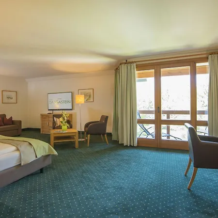 Gastein: Alpine Thermal & Summer Mountain Access
