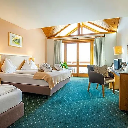 Gastein - Ganzjährig Inklusive Alpentherme - Sommersaison 2022 Zusätzlich Inklusive Gasteiner Bergbahnen Hotel Bad Hofgastein