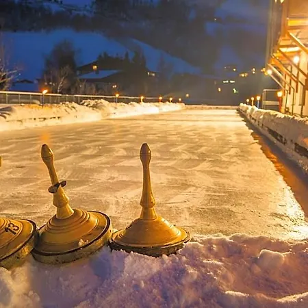 Gastein - Ganzjaehrig Inklusive Alpentherme Gastein & Sommersaison Inklusive Gasteiner Bergbahnen Отель Бад Хофгаштайн