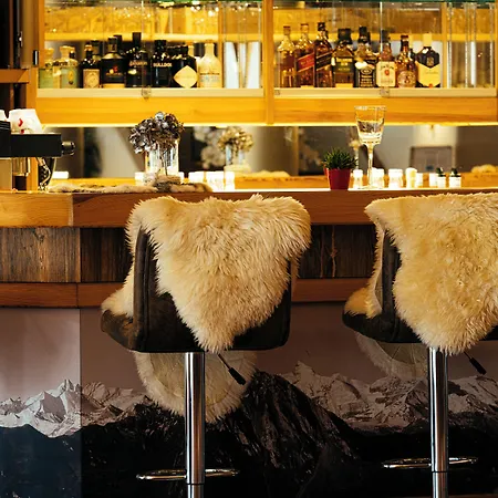 Gastein: Alpine Thermal & Summer Mountain Access Hotel Bad Hofgastein