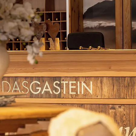 酒店 Gastein - Ganzjaehrig Inklusive Alpentherme Gastein & Sommersaison Inklusive Gasteiner Bergbahnen 巴特霍夫加施泰因