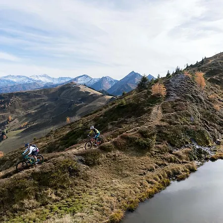 Gastein - Ganzjaehrig Inklusive Alpentherme Gastein & Sommersaison Inklusive Gasteiner Bergbahnen Отель 3*